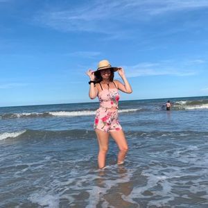 Meet your Posher, Carrie